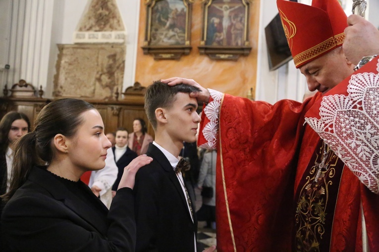 Bierzmowanie u św. Mateusza 