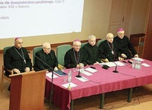 	Wystąpienia i dzielenie się doświadczeniem pomagają kapłanom lepiej służyć ludziom.