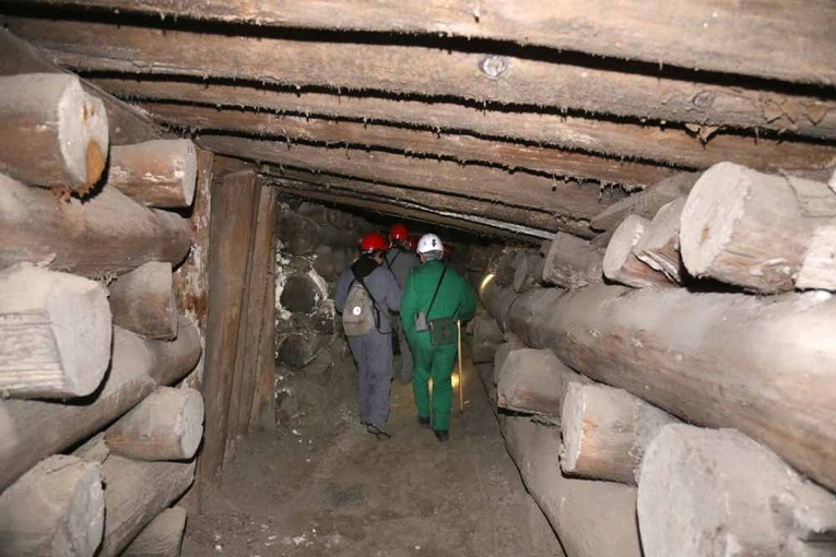 Wieliczka. Szlakiem górników w ciemnościach