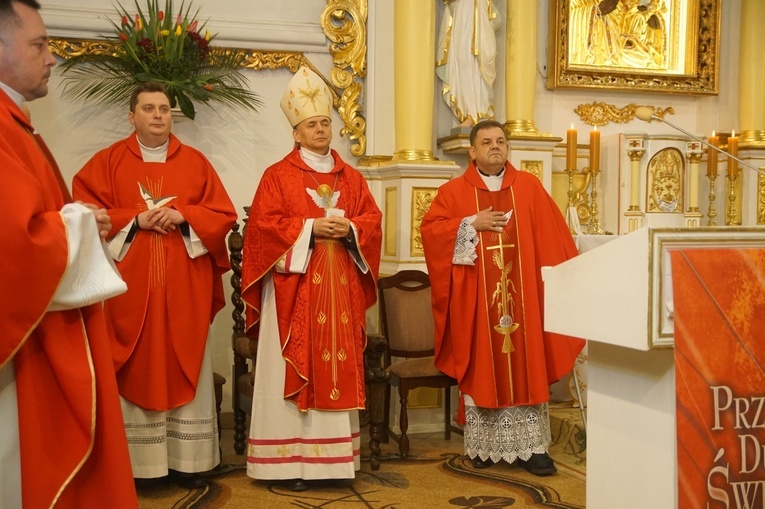 Głuszyca. Bierzmowanie u Królowej Polski