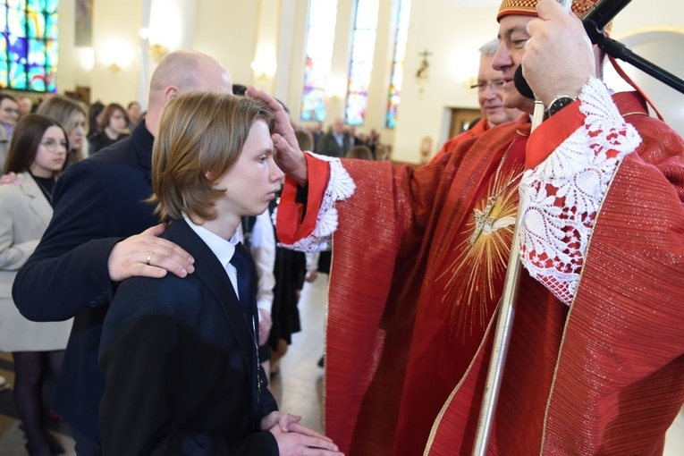 Bierzmowanie w par. Matki Bożej Anielskiej w Dębicy