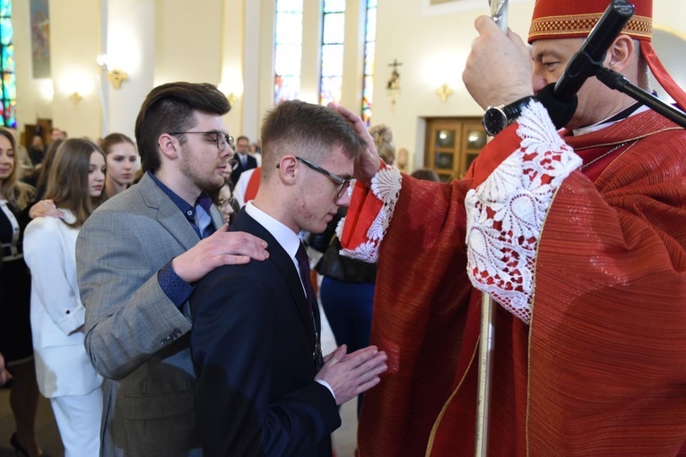 Bierzmowanie w par. Matki Bożej Anielskiej w Dębicy