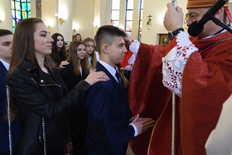 Bierzmowanie w par. Matki Bożej Anielskiej w Dębicy