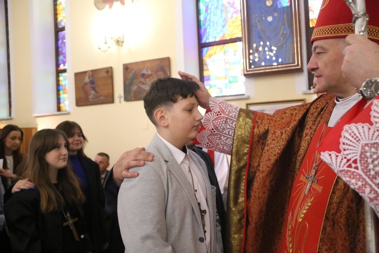 Bierzmowanie w Dębicy-Latoszynie