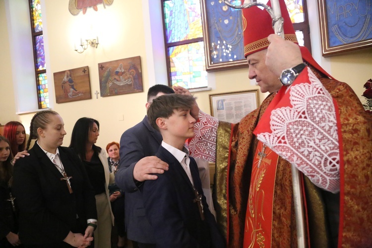 Bierzmowanie w Dębicy-Latoszynie