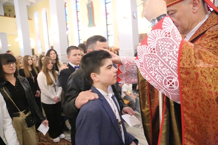 Bierzmowanie w Dębicy-Latoszynie