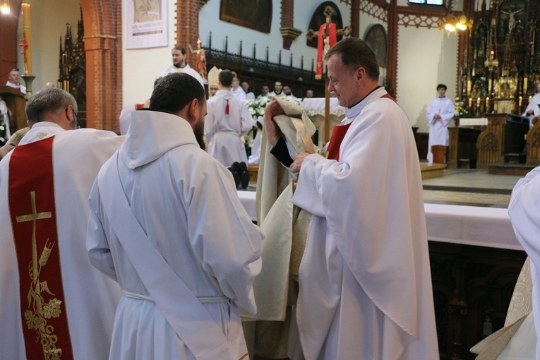 Święcenia diakonatu u franciszkanów we Wrocławiu 2023