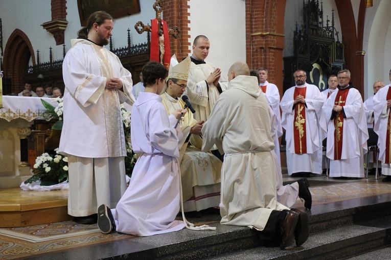 Święcenia diakonatu u franciszkanów we Wrocławiu 2023