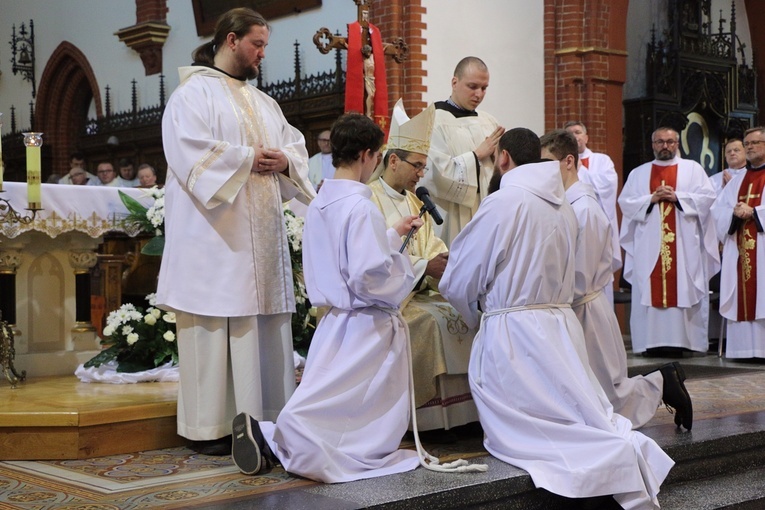 Święcenia diakonatu u franciszkanów we Wrocławiu 2023