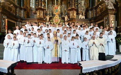 Promocja ceremoniarzy i lektorów w świdnickiej katedrze 