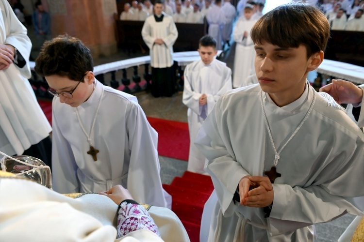 Promocja ceremoniarzy i lektorów w świdnickiej katedrze 