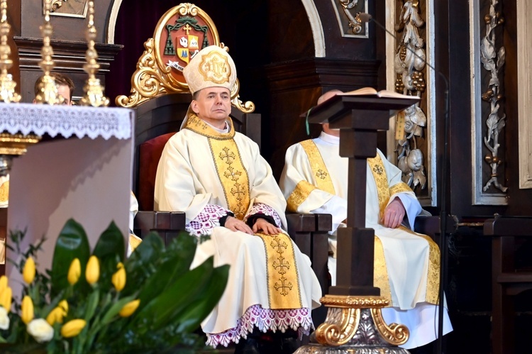 Promocja ceremoniarzy i lektorów w świdnickiej katedrze 