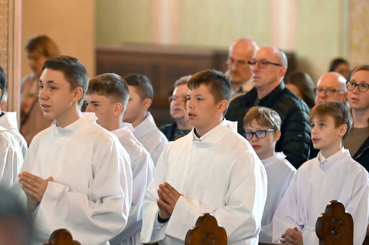 Promocja ceremoniarzy i lektorów w świdnickiej katedrze 