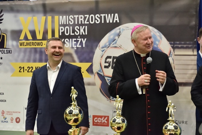 Finałowe rozgrywki XVII Mistrzostw Polski Księzy w piłce nożnej