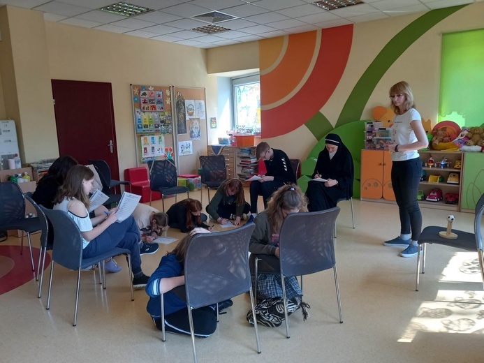 Świdnica. Spotkanie dla ósmoklasistów u sióstr prezentek