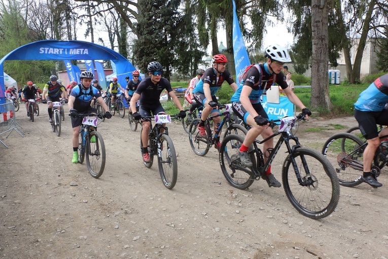 6. Henrykowski Maraton Rowerowy - Mistrzostwa Polski Księży MTB