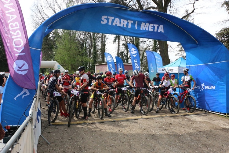 6. Henrykowski Maraton Rowerowy - Mistrzostwa Polski Księży MTB