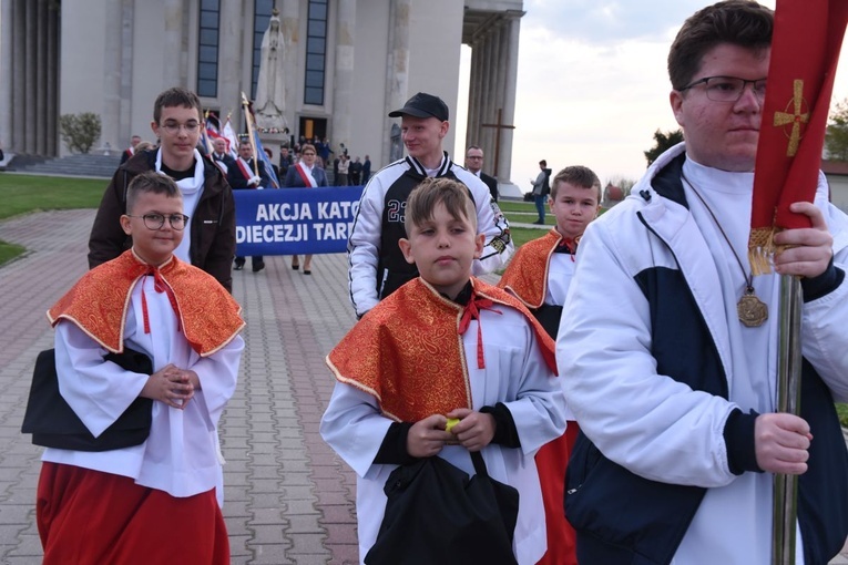 Procesja w Dąbrowie Tarnowskiej