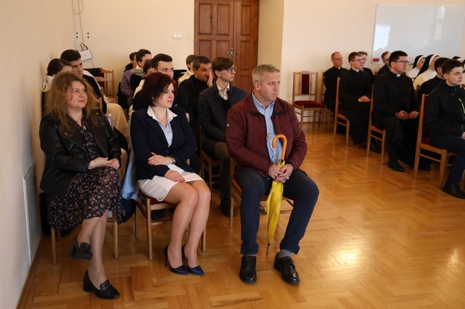 Wykład otwarty - "Historia Pięcioksięgu w świetle wybranych hieroglifów egipskich"