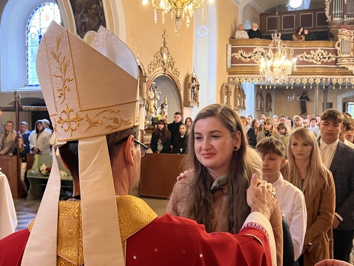 Bierzmowanie w Ścinawce Średniej