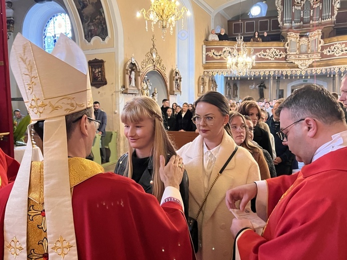 Bierzmowanie w Ścinawce Średniej