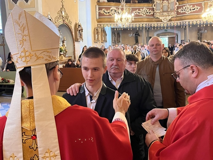 Bierzmowanie w Ścinawce Średniej