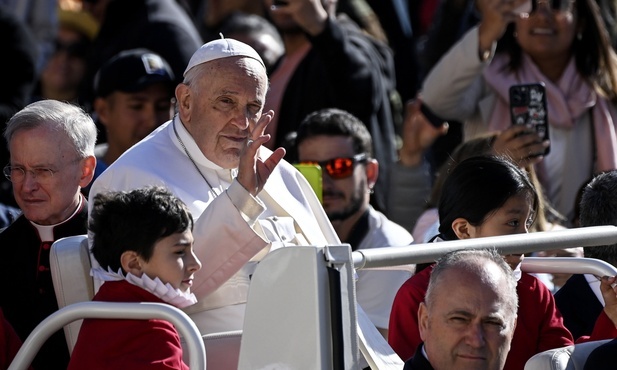 Papież jedzie na Węgry, tematy pielgrzymki to wojna na Ukrainie, migracja, przyszłość Europy i chrześcijaństwa
