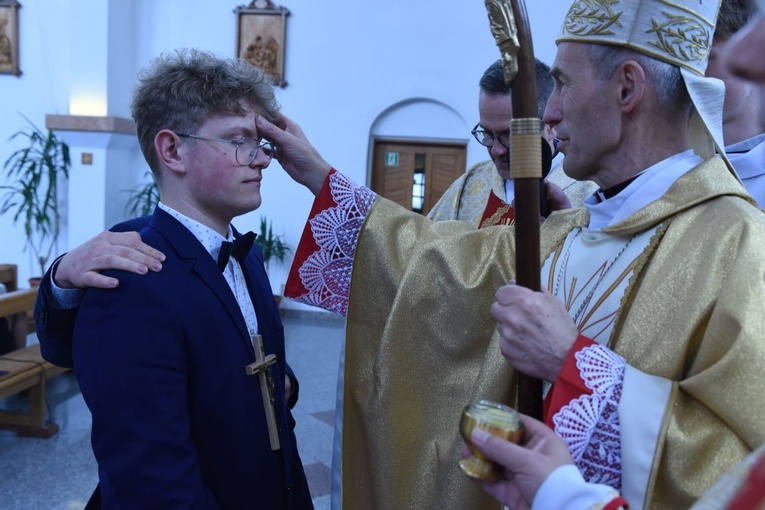 Bierzmowanie w Uściu Gorlickim