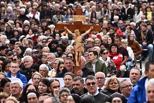 Węgrzy w oczekiwaniu na Franciszka
