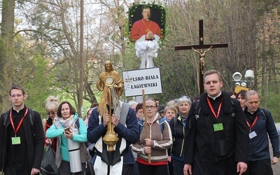 "Panie, przymnóż nam wiary" - ruszamy z Hałcnowa do Łagiewnik!