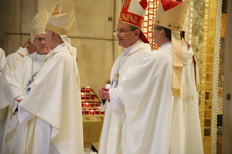 Obchody jubileuszu przyjęcia sakry biskupiej kard. Stanisława Dziwisza