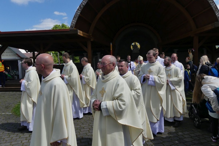 Msza św. pielgrzymów łagiewnickich w Hałcnowie - 2023