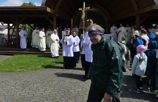 Msza św. pielgrzymów łagiewnickich w Hałcnowie - 2023
