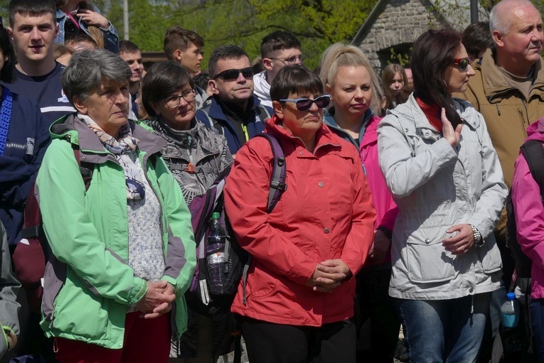 Msza św. pielgrzymów łagiewnickich w Hałcnowie - 2023