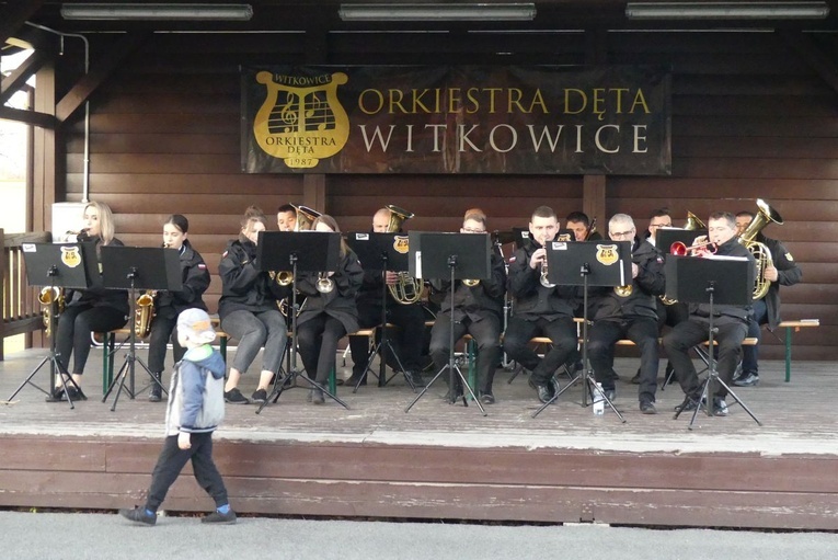 Pielgrzymi łagiewniccy dotarli na nocleg do Witkowic - 2023