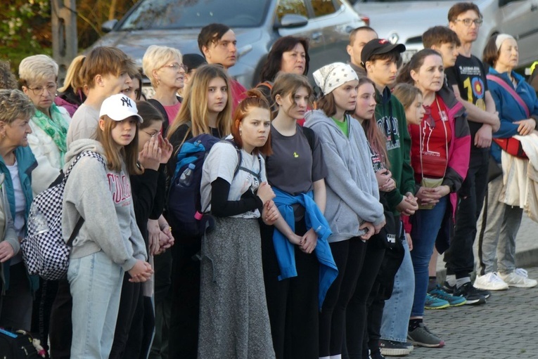 Pielgrzymi łagiewniccy dotarli na nocleg do Witkowic - 2023