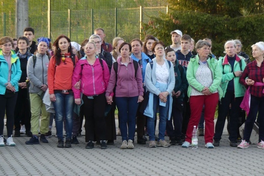Pielgrzymi łagiewniccy dotarli na nocleg do Witkowic - 2023