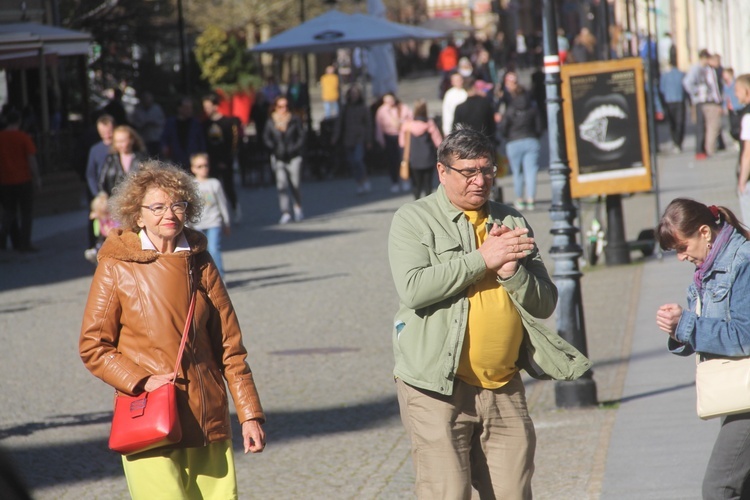 Obwieszczali Chrystusa Żyjącego