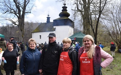 Wydarzenie organizują z parafią panie z KGW Banica, KGW Izby, oraz OSP Banica.