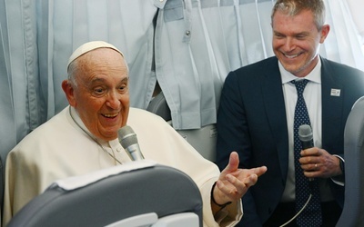 Papież w samolocie o relacjach z Ukrainą, Rosją, kryzysie migracyjnym