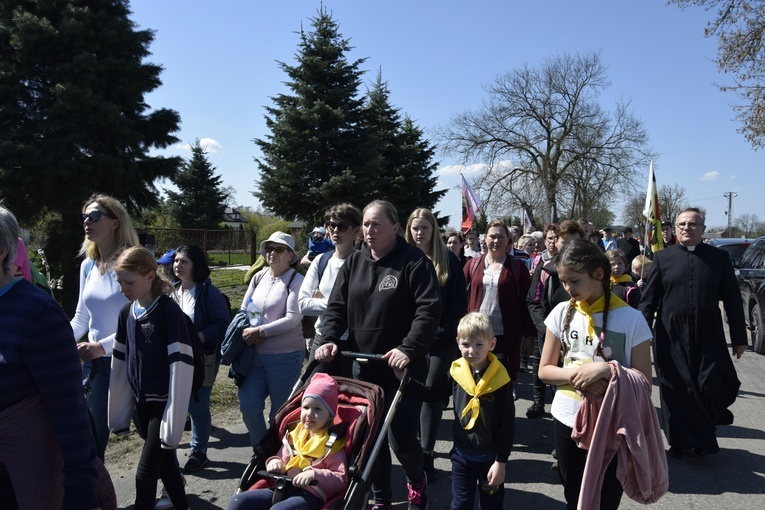 Pielgrzymka z Roszkowej Woli do Żdżar