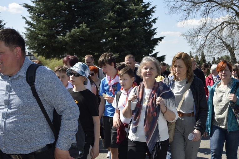 Pielgrzymka z Roszkowej Woli do Żdżar