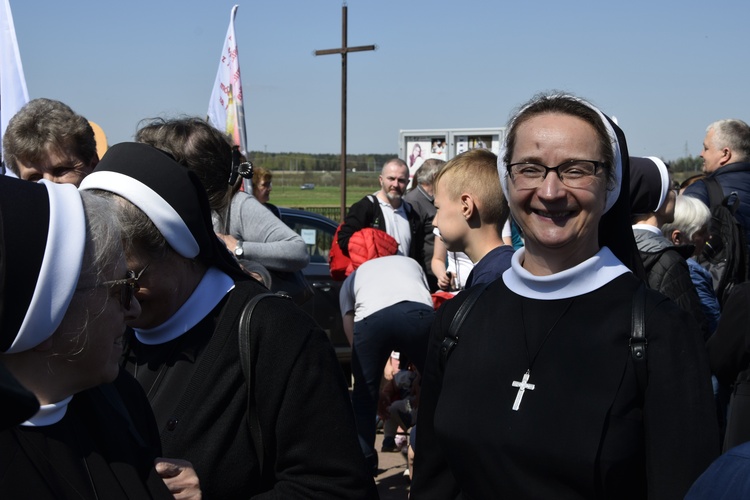 Pielgrzymka z Roszkowej Woli do Żdżar