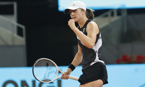 Turniej WTA w Madrycie - Świątek awansowała do ćwierćfinału