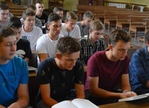 Tegoroczny wakacyjny kurs lektorski odbędzie się w dwóch terminach: 24-26.06.2023 i 26-28.06.2023 w Wyższym Seminarium Duchownym w Łowiczu.