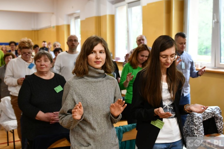 Kurs Modlitwy Wstawienniczej "Łazarz"