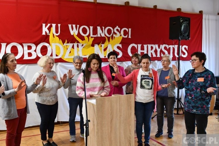 Kurs Modlitwy Wstawienniczej "Łazarz"