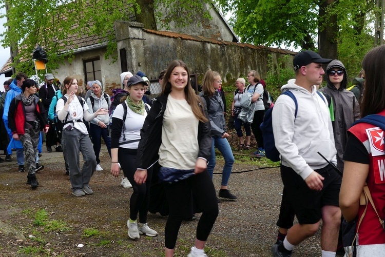 Postój w Polance Hallera - III dzień w drodze do Łagiewnik