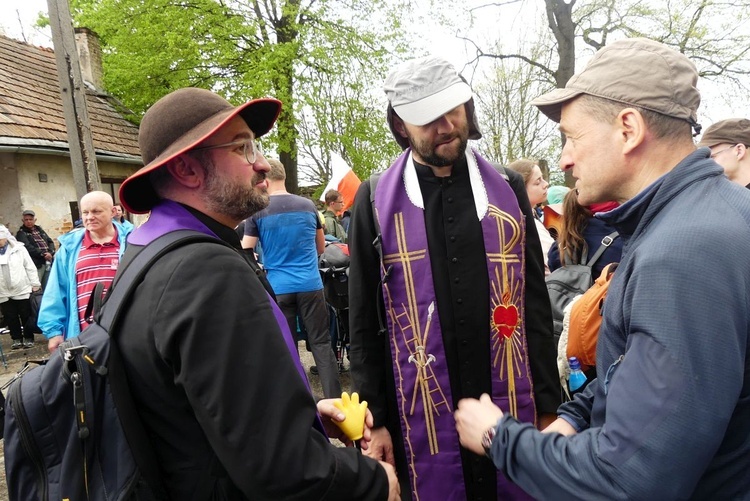 Postój w Polance Hallera - III dzień w drodze do Łagiewnik