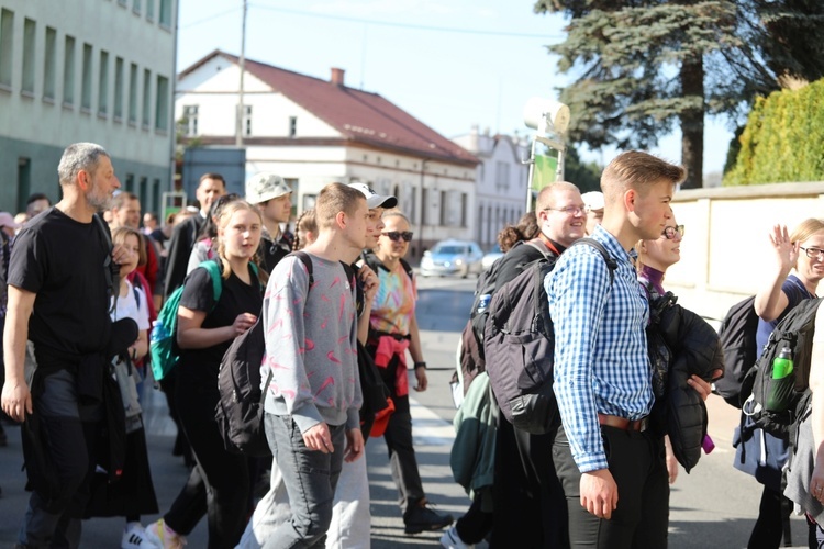 Grupa bł. ks. Sopoćki w gościnie u św. Jana Kantego - w parafii św. Katarzyny i Małgorzaty w Kętach - 2023